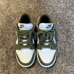 Nike dunks women’s 7